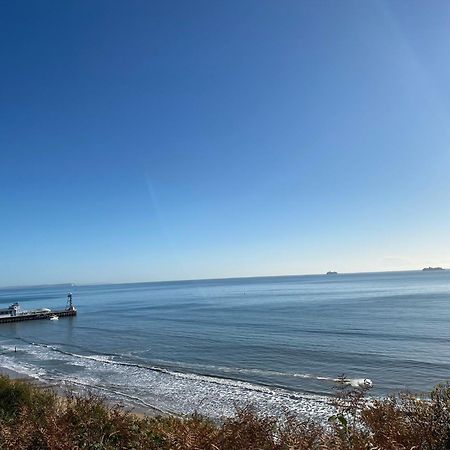 Bournemouth Beachfront Retreat 3 Bedroom 3 Bathroom Seaside B&B With Free Parking Exterior photo