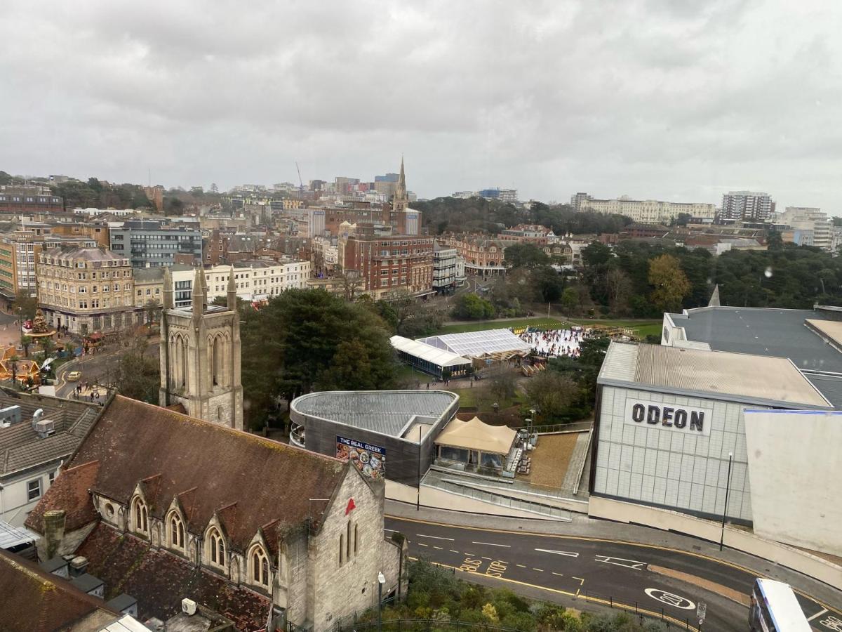 Bournemouth Beachfront Retreat 3 Bedroom 3 Bathroom Seaside B&B With Free Parking Exterior photo